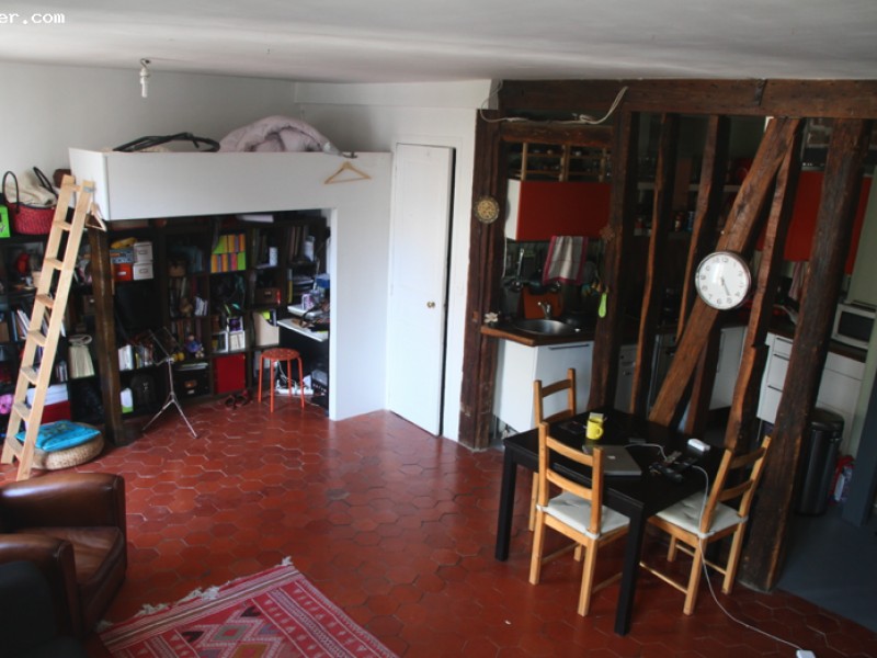 2 pieces de 54m2 à 800m de Paris du 01/07 au 31/08