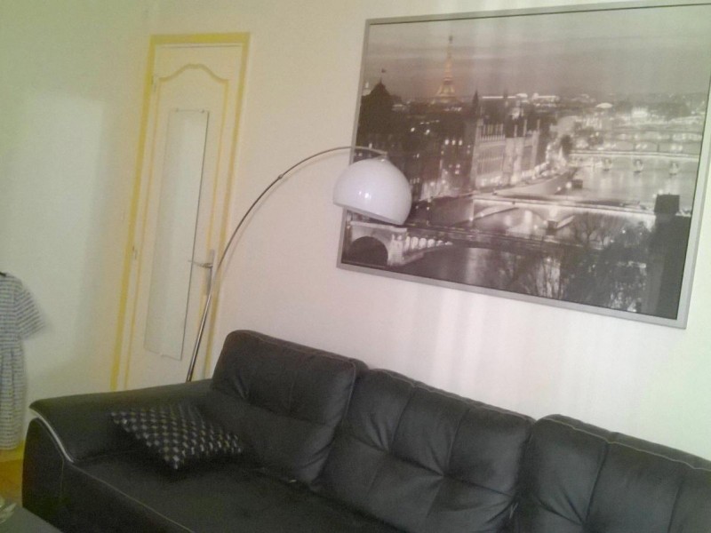 600EUR - Grand T1 meublé à 5mn de Paris St Lazare/5min de La Défense (métro Pont de Levallois)