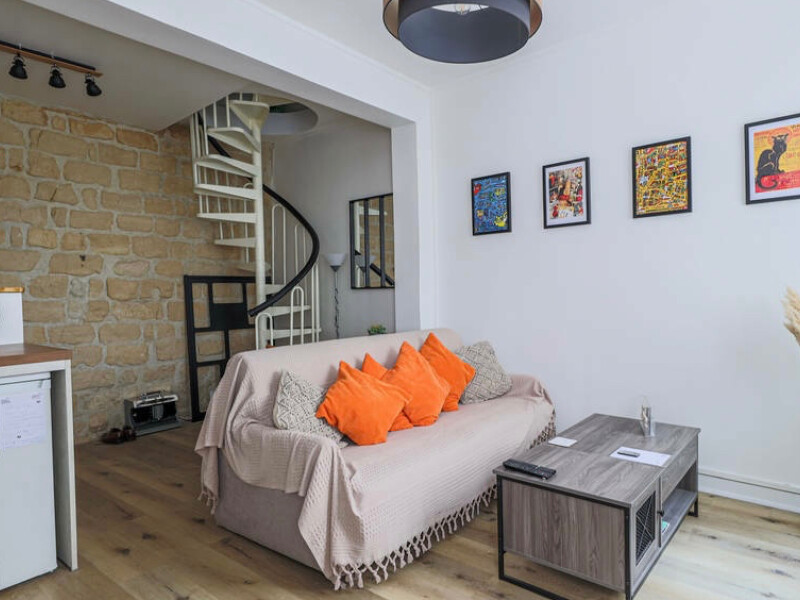 Appartement 3T 65m² meublé 1000€ à Paris 8ème