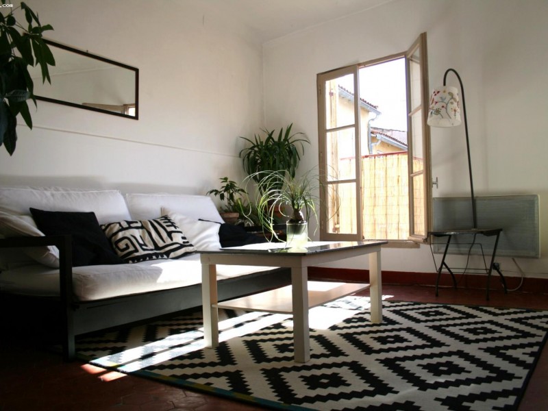 Appartement 40 m2 Marseille Panier, Place de Lenche. Dispo MARS