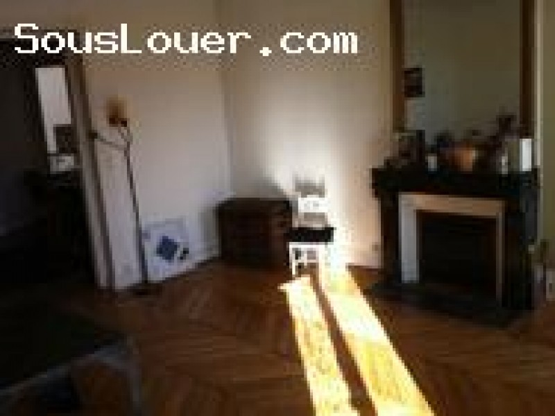 Appartement 90 m2 proche du canal Saint Martin 800 euros/semaine