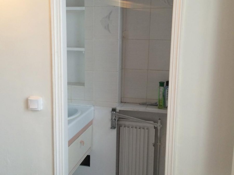 Belle Chambre avec Salle de Bain Privee