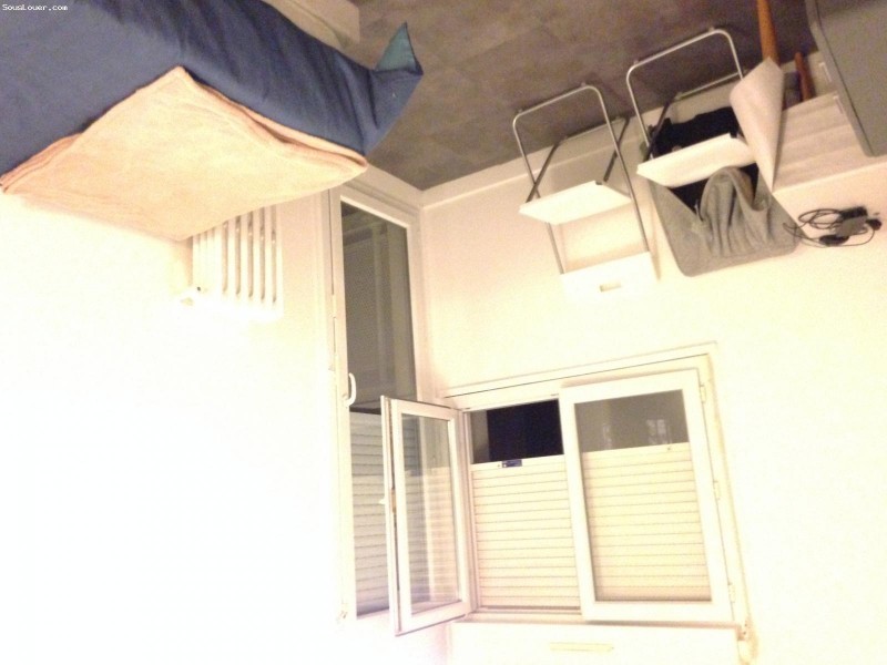 CHAMBRE MEUBLÉE
