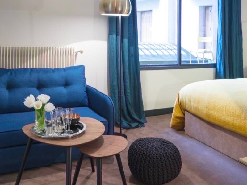 Confortable studio 35m2 meublé refait à neuf au 12ème