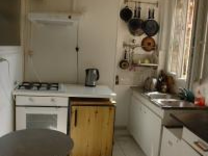 ÉTÉ à PARIS 19éme dans grand appartement meublé 56M2 métro près du Parc des Buttes-Chaumont