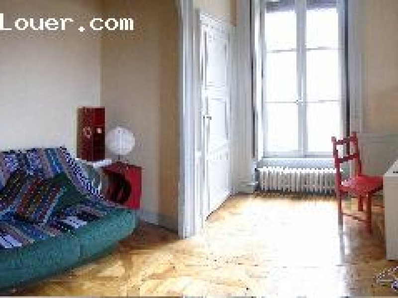 SOUS LOC SUR LYON  JUILLET/AOUT