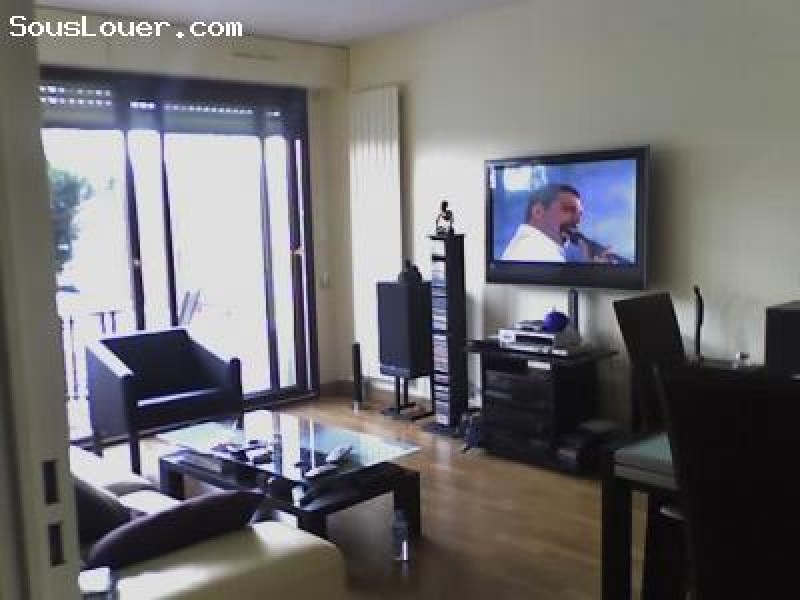 sous location 2p levallois Aout