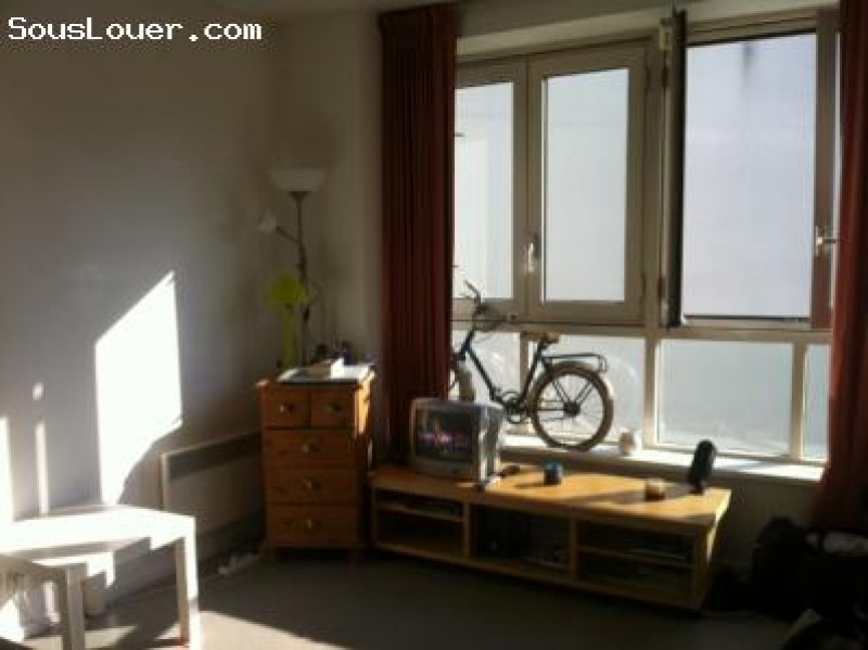 SOUS-LOCATION 6MOIS STUDIO PARIS 20EME