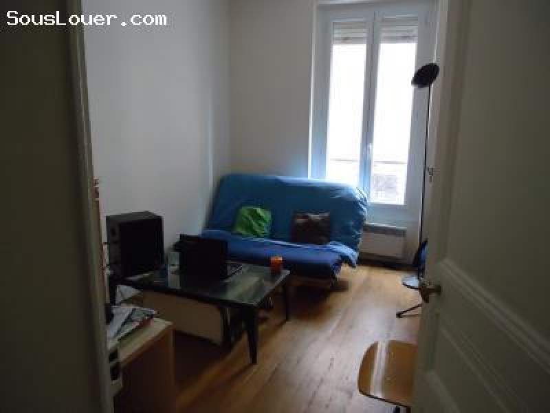 sous location trÃ¨s bel appartement Paris 14Ã¨me Aout 2012