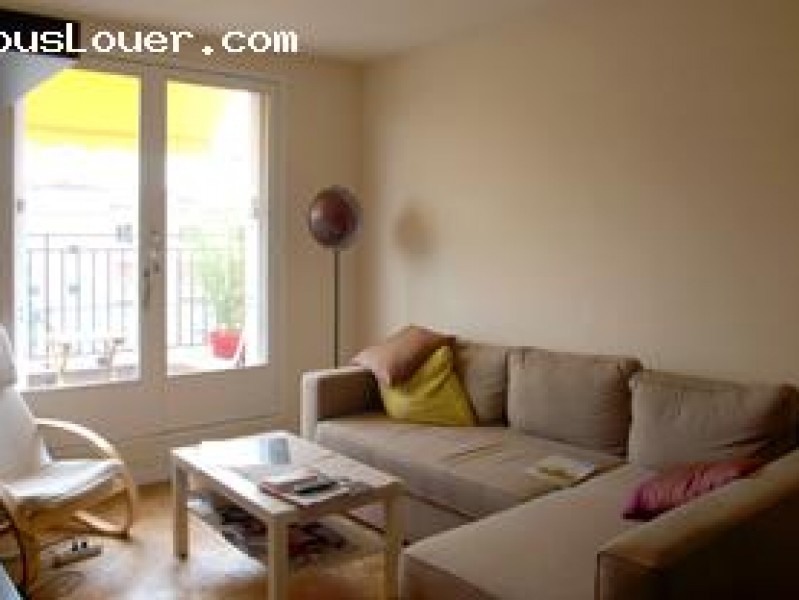 sous loue chambre dans T3 à Paris 12e