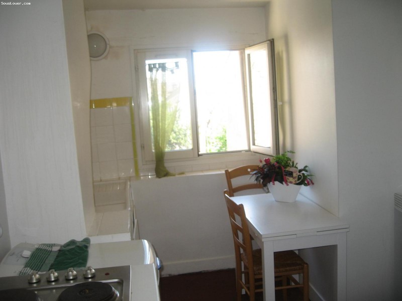 T1 MEUBLE (5 min RER) juin/juillet/aout 530€