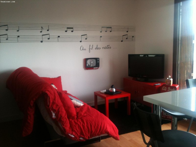 urgent Très beau studio à Pte Montreuil